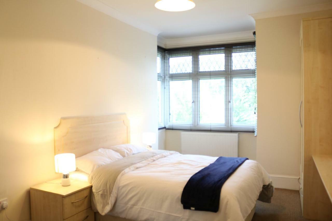 Right Stay Guildford Exterior photo