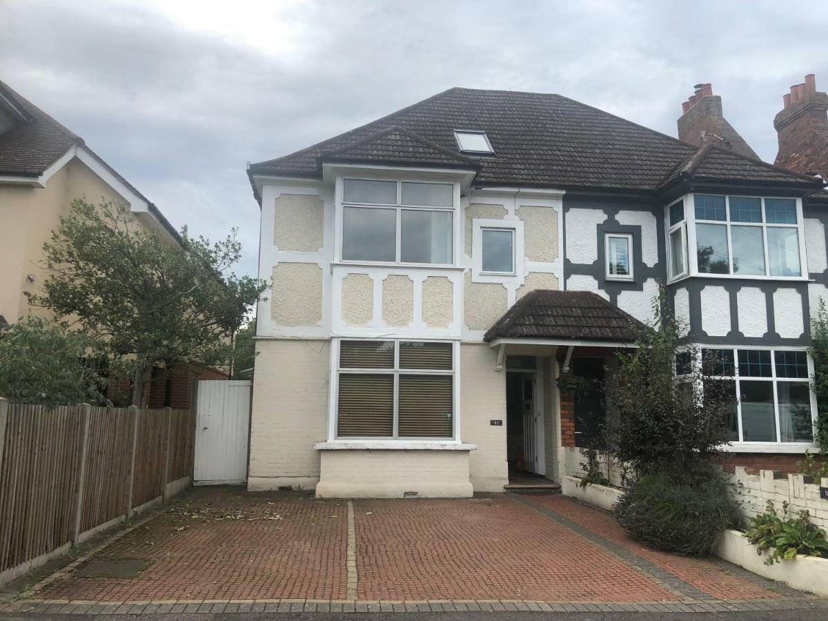Right Stay Guildford Exterior photo